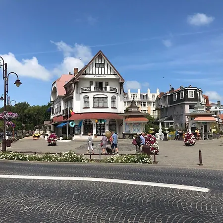 Elegant Seaside *